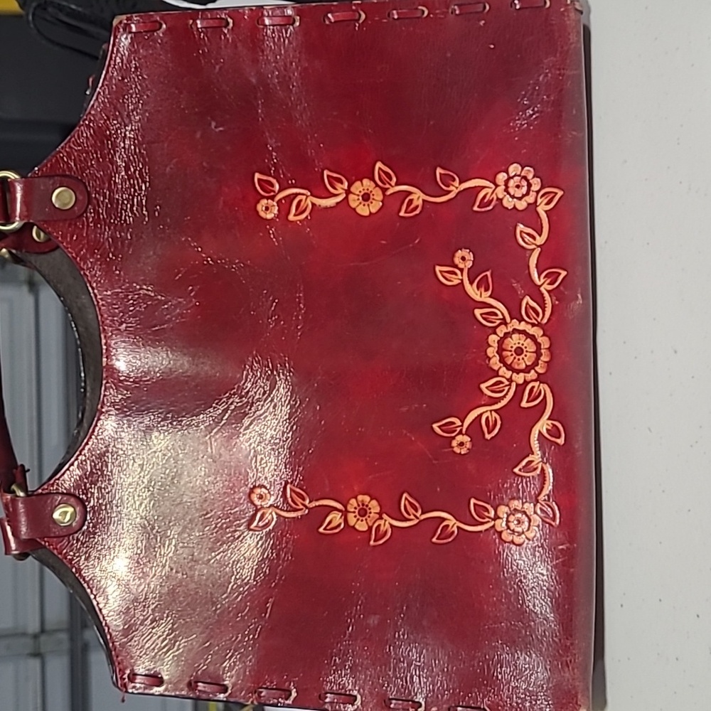 Vintage 100% leather handbag/purse Preston & York with floral tooling.
